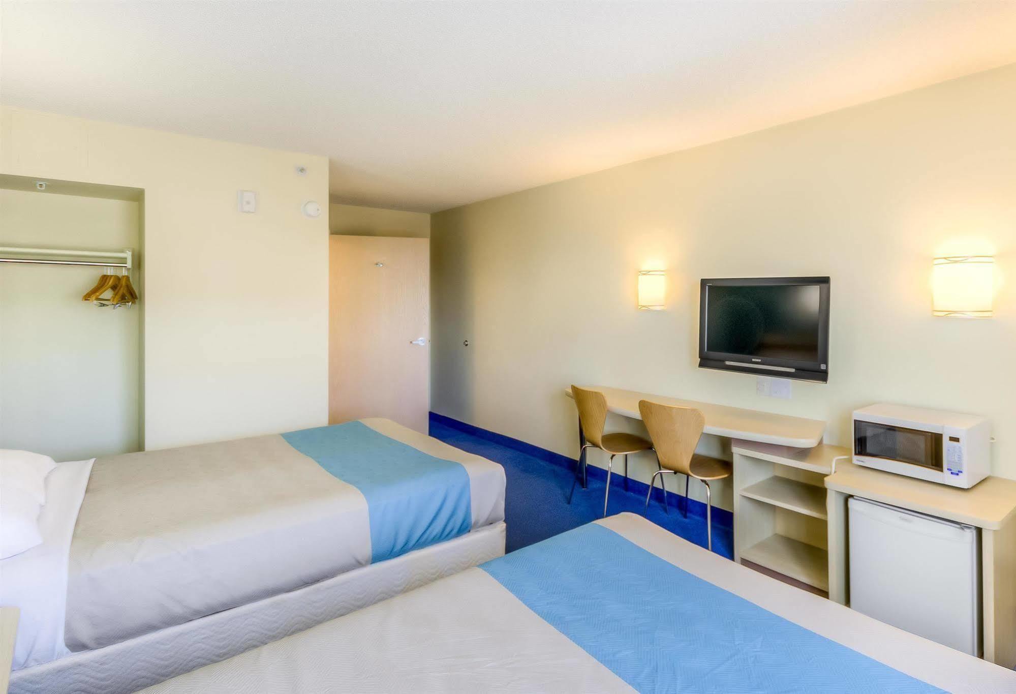 Motel 6-Estevan, Sk Exteriér fotografie